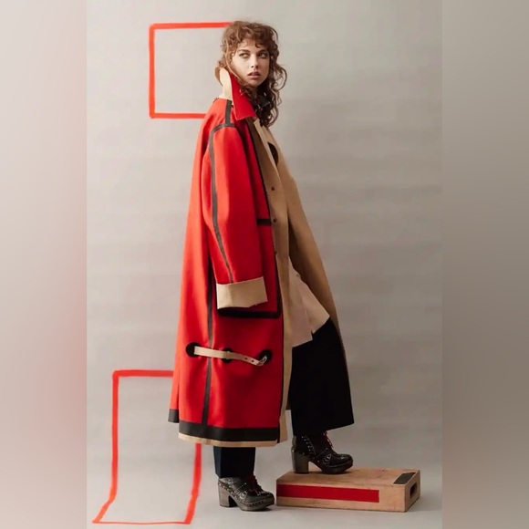 BURBERRY Bonded Cotton Oversized Seam-sealed Car Coat In Red/beige - Picture 5 of 16